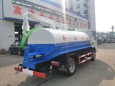 国六5方东风小多利卡吸粪车与吸污车 高效环保的城市清洁解决方案